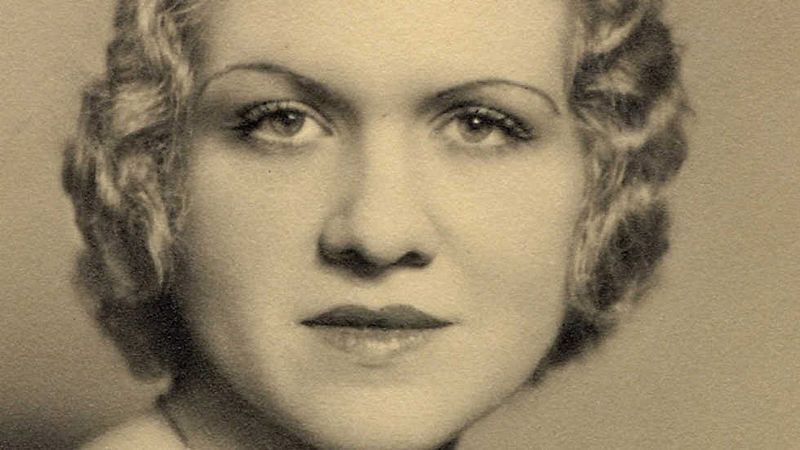 "Las Sinsombrero":  la primera generación de mujeres que entró sin complejos en el mundo artístico