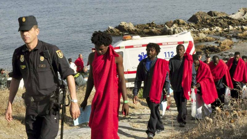 Los Veintiocho se comprometen a acelerar las repatriaciones de los inmigrantes irregulares