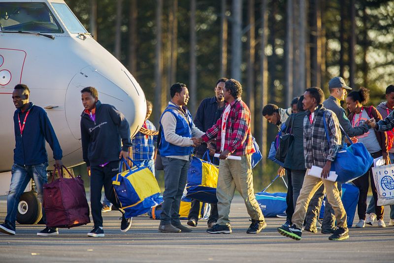 Llegan a Suecia los primeros refugiados reubicados por la Unión Europea