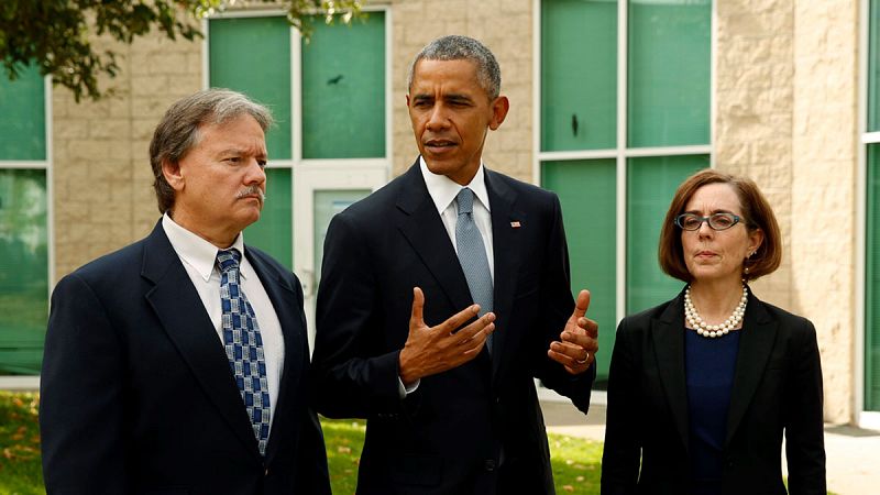 Obama pide en Oregón a los estadounidenses que se unan contra la violencia armada