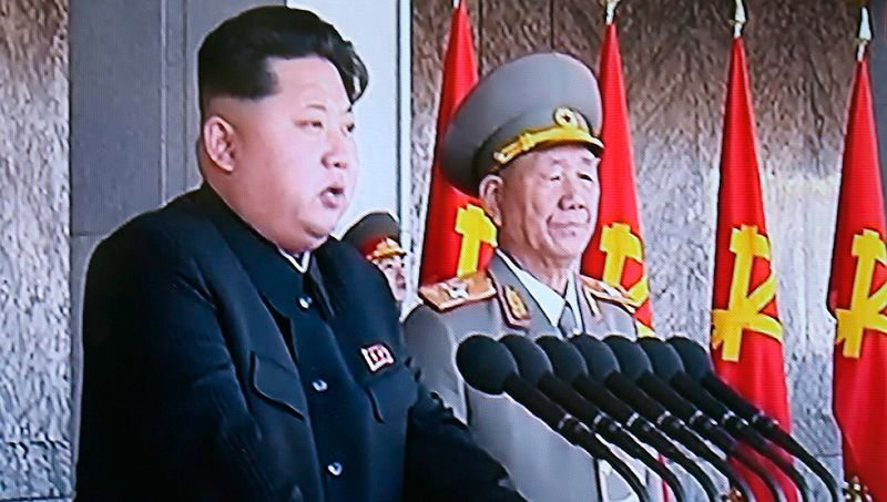 Kim Jong-un exclama ante las masas que está listo para la guerra con EEUU