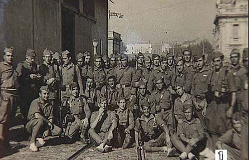 Hallan cien fotos inéditas de Centelles en Barcelona