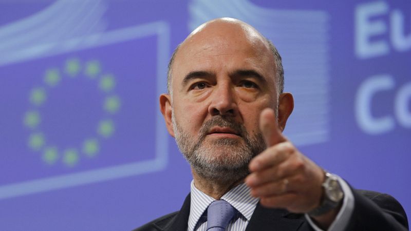 Bruselas confirma el riesgo de que España incumpla con el déficit y pide más ajustes para 2016