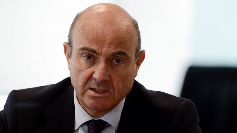 De Guindos recuerda a Bruselas que "España siempre acaba cumpliendo"