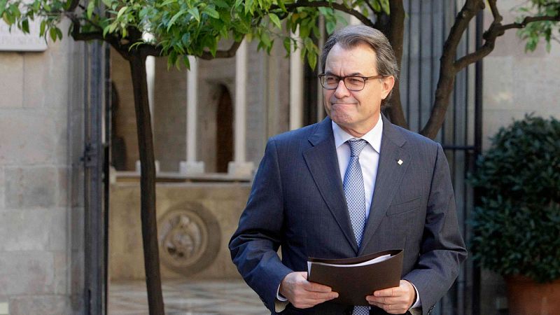 Mas declarará este jueves como imputado por el 9N arropado por 400 alcaldes tras homenajear a Companys