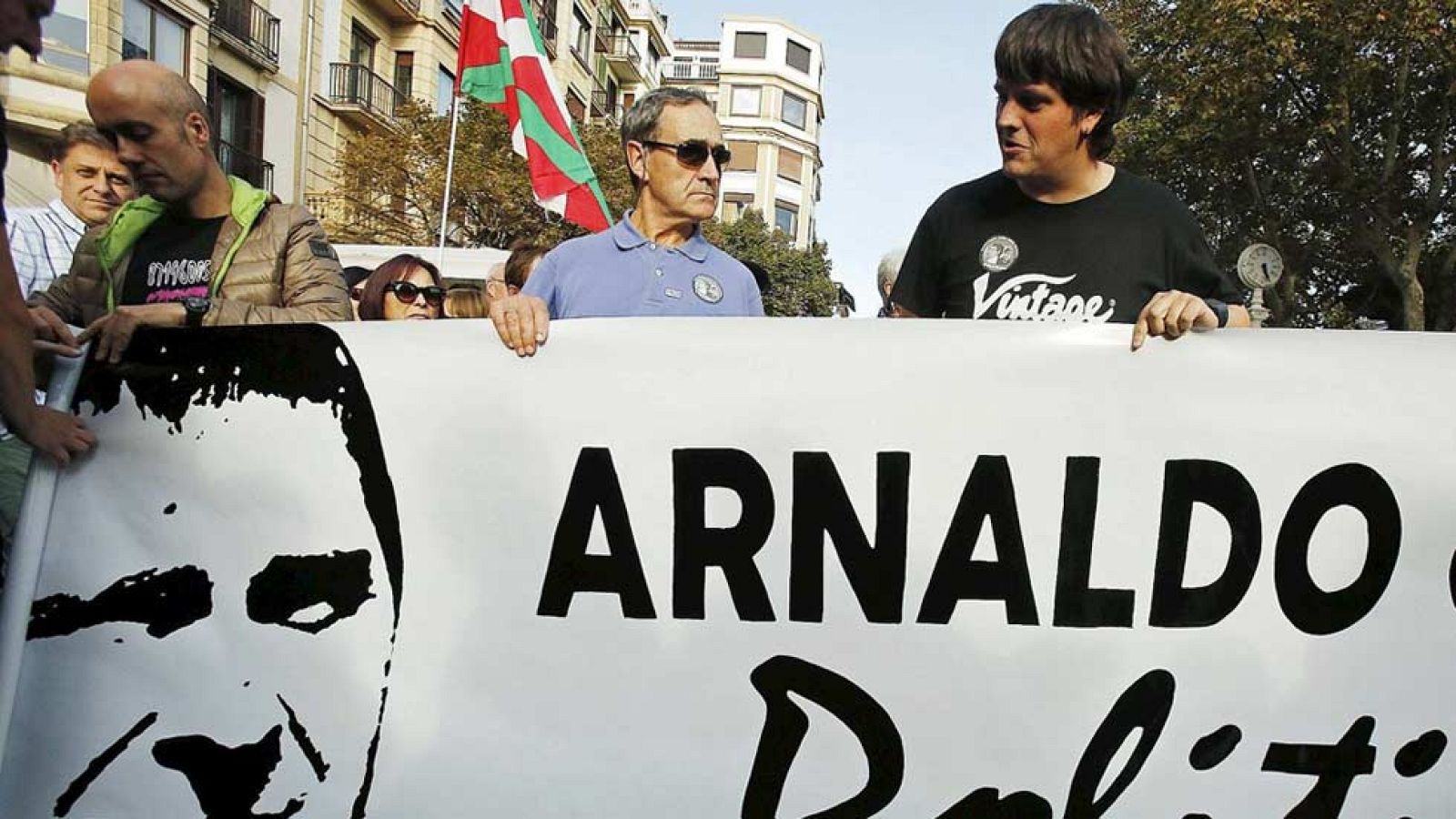 Manifestación en San Sebastián para pedir la libertad de Otegi y Usabiaga