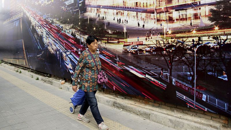 La economía china se enfrió en el tercer trimestre, al crecer al ritmo más bajo desde 2009