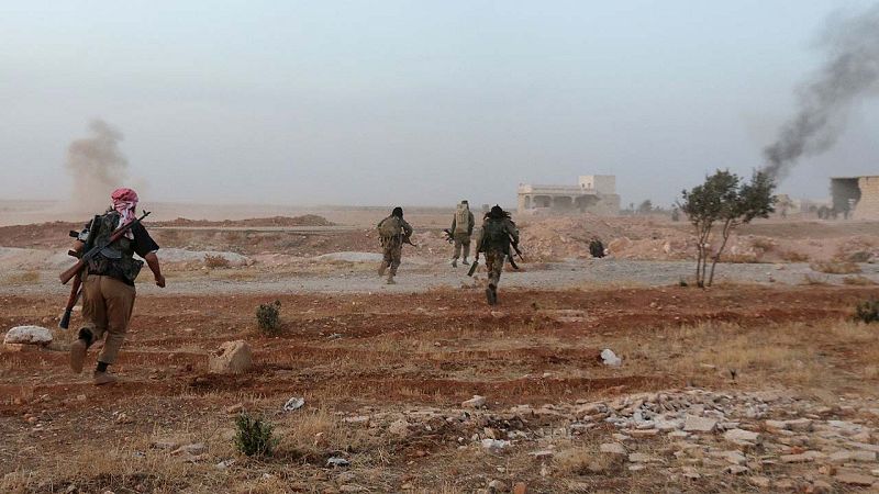 Un bombardeo ruso en Siria causa medio centenar de muertos, entre ellos civiles, según el OSDH