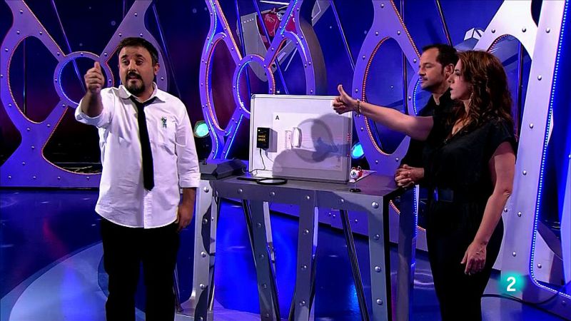 La actriz Llum Barrera pone a prueba sus conocimientos científicos, esta semana en 'Órbita Laika'