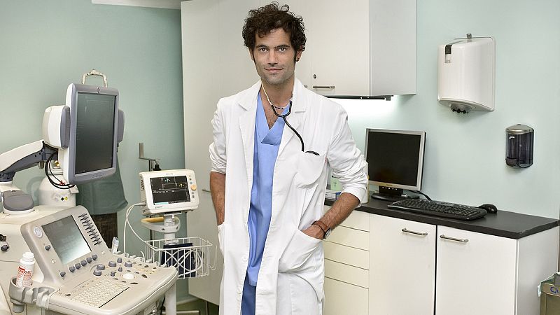 Jordi Mestre interpreta al Dr. Hamman Dacaret en Centro Médico