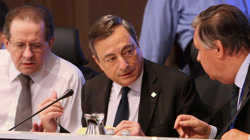 Draghi anuncia que el BCE evaluará su programa de compra de activos en diciembre