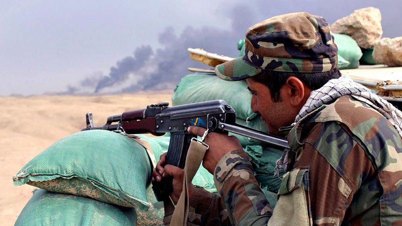 Fuerzas kurdas iraquíes y estadounidenses liberan a 70 rehenes del Estado Islámico en Irak