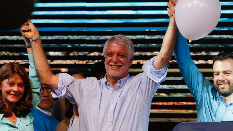 Enrique Peñalosa gana la alcaldía de Bogotá tras 12 años de gobiernos de izquierda