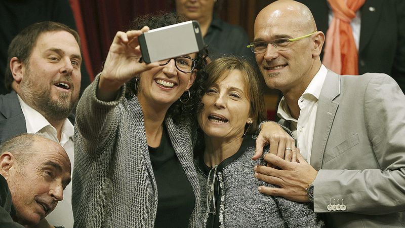 Forcadell, elegida presidenta del Parlament: "¡Viva la República catalana!"