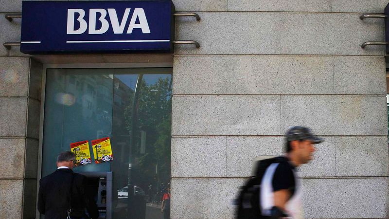 El BBVA ganó 1.702 millones hasta septiembre, un 11,8% menos, debido a varias operaciones corporativas