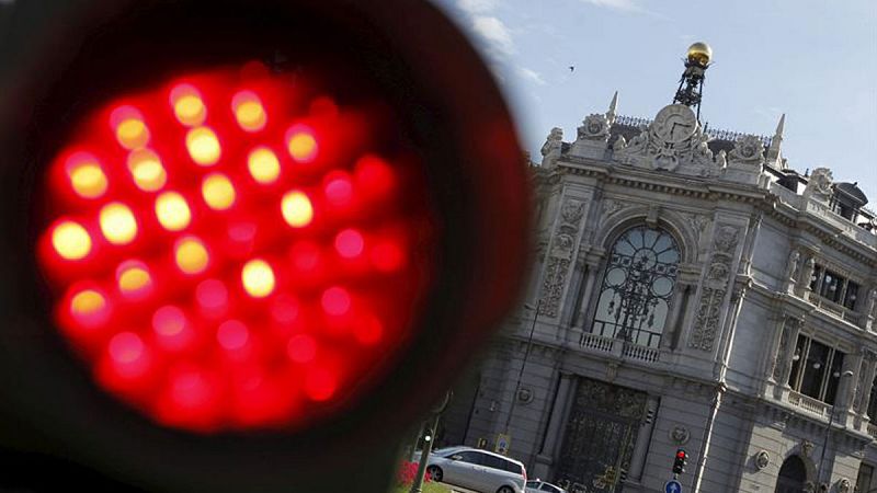 El Banco de España alerta del elevado volumen de activos dudosos y adjudicados de la banca