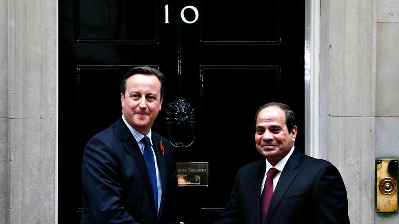 Reino Unido reanudará los vuelos desde Egipto para sus turistas, aunque solo con equipaje de mano