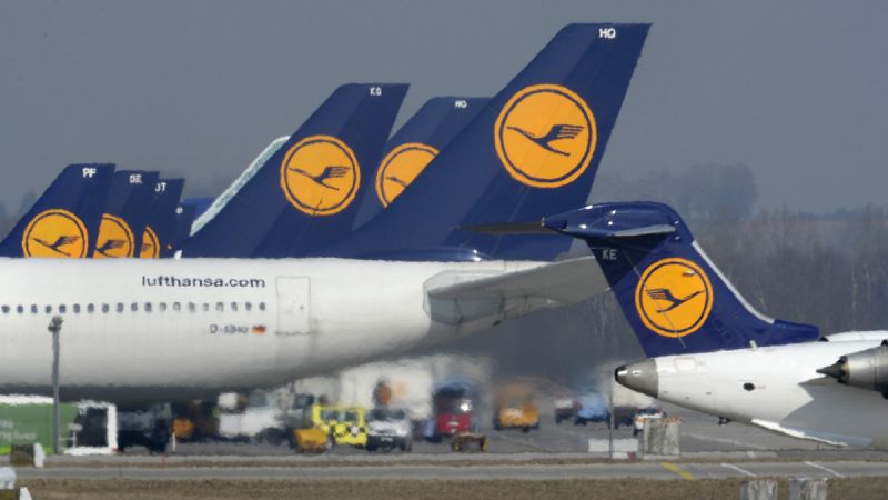 Lufthansa cancela este lunes 929 vuelos por la huelga del personal de cabina
