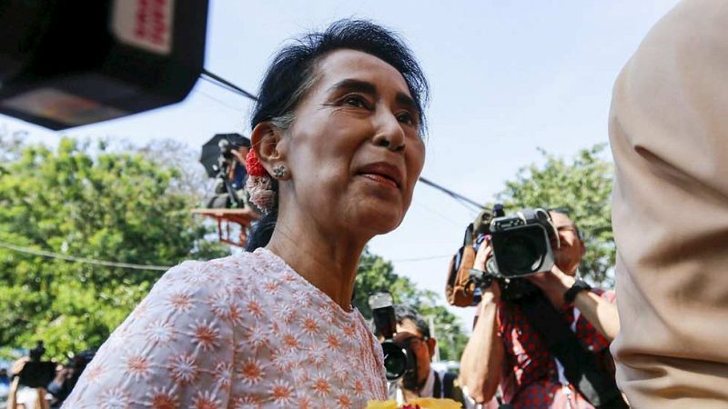 El partido de Suu Kyi lidera el escrutinio en unas elecciones históricas en Birmania