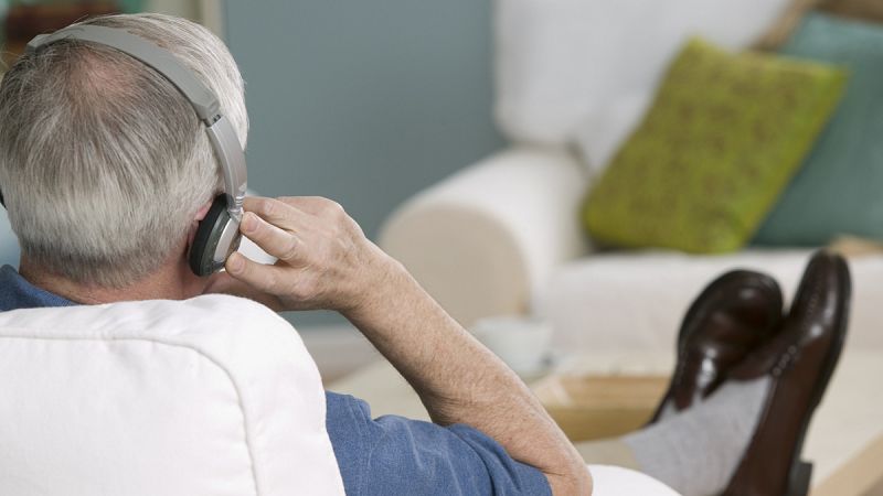 La música alivia la depresión en personas de edad avanzada, según un estudio