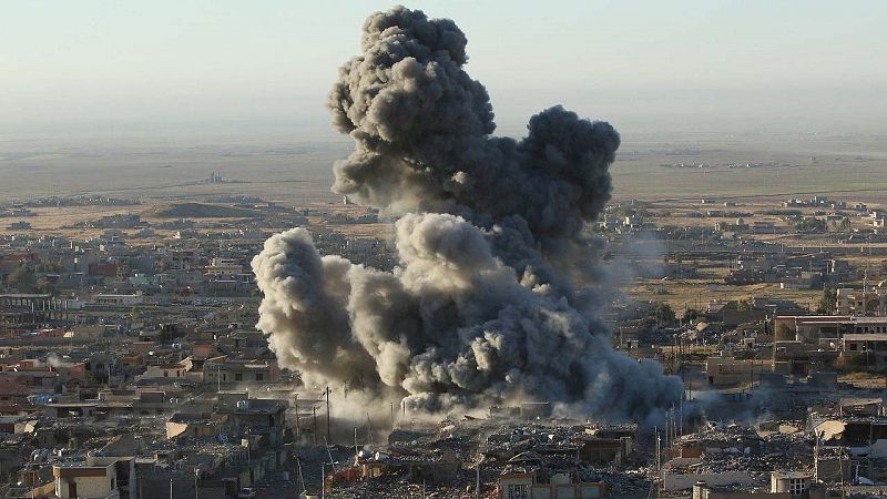 Kurdos y yazidíes inician una ofensiva para recuperar la ciudad iraquí de Sinjar