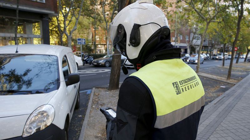 Madrid aplica por primera vez límites de aparcamiento para rebajar la contaminación