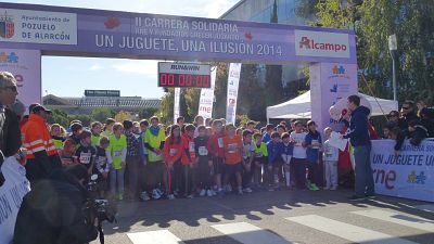 Deporte activo - Tercera edición de la 'Carrera un juguete, una ilusión' - 13/11/15 - Escuchar ahora