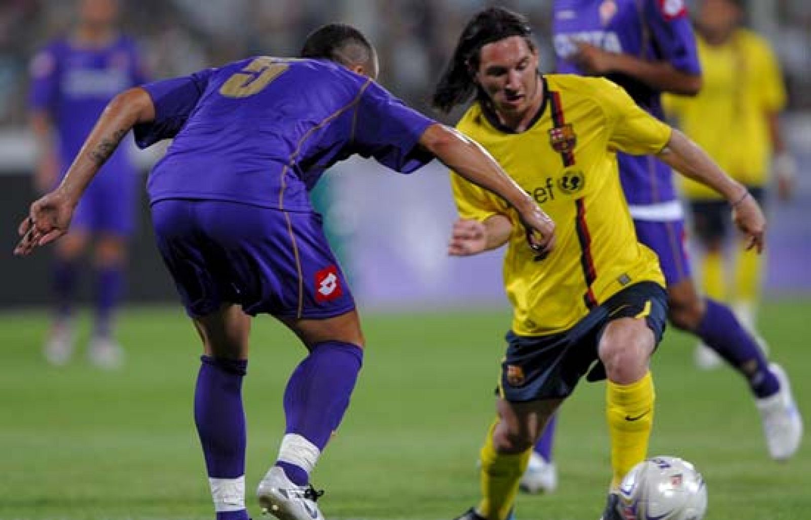 Tras ganar a la Fiorentina por 1-3 el Barcelona de Guardiola ha puesto rumbo hacia Estados Unidos, donde va a dar comienzo a una mini-gira. Pero lo ha hecho sin Messi, que viaja a Pekín para reunirse con la selección olímpica argentina de fútbol.