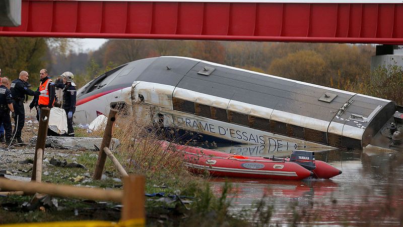El descarrilamiento de un tren en pruebas causa diez muertos en el este de Francia