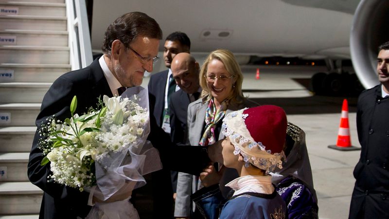 Rajoy pide unidad frente al terrorismo que "amenaza y golpea a la población civil"