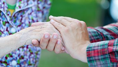 Entre probetas - Desarrollo, envejecimiento y cáncer - 18/11/15