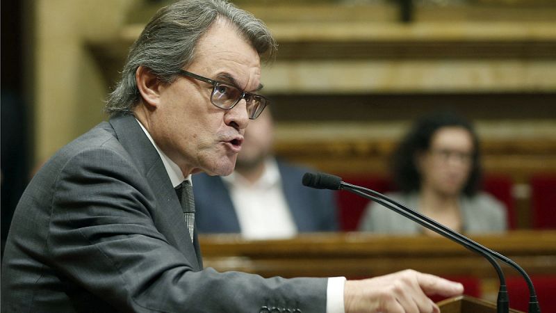 Mas acusa al Estado de "agredir" a los catalanes por decisiones "políticas"