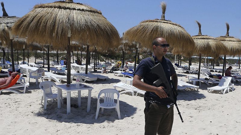 Terrorismo en Túnez, atacar el turismo para acabar con la transición