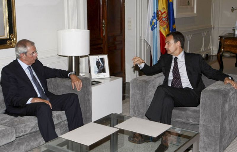 Zapatero promete a Touriño que el AVE llegará a Galicia en 2012