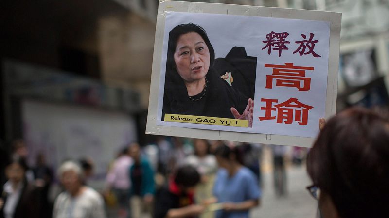 La justicia china reduce la pena de la periodista Gao Yu y permite que la cumpla en casa