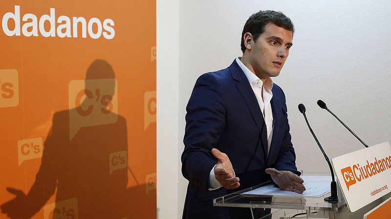 Rivera descarta apoyar la investidura de Sánchez tras el 20D