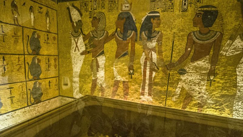 Una "cámara vacía" en la tumba de Tutankamón podría conducir al hallazgo de Nefertiti
