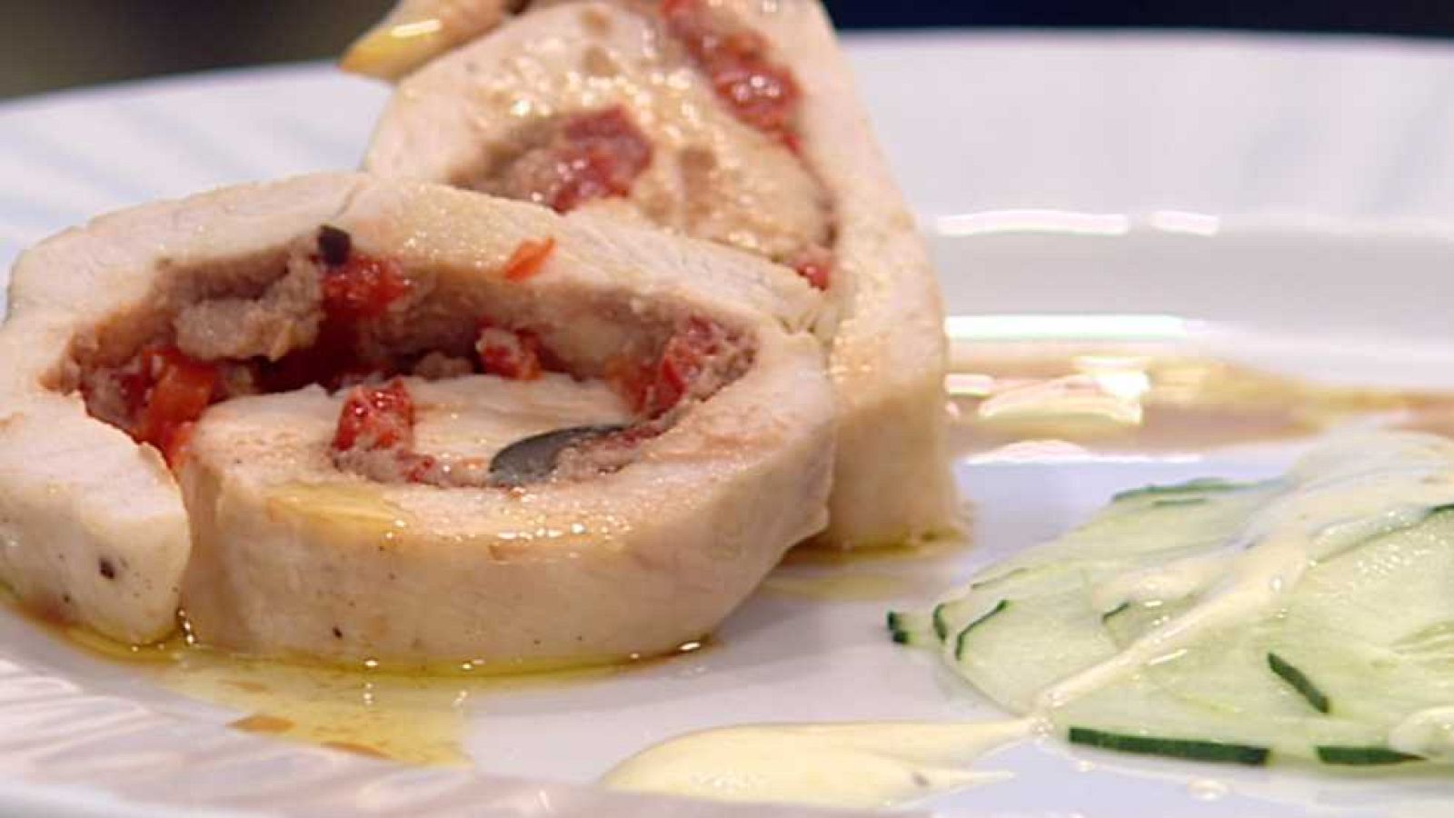 Cocina con Sergio - Pechugas rellenas con ensalada de pepino - ver ahora