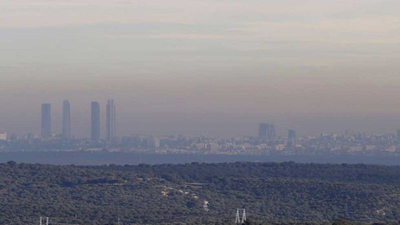 Madrid permitirá estacionar este miércoles pero vuelve a limitar la velocidad por la contaminación