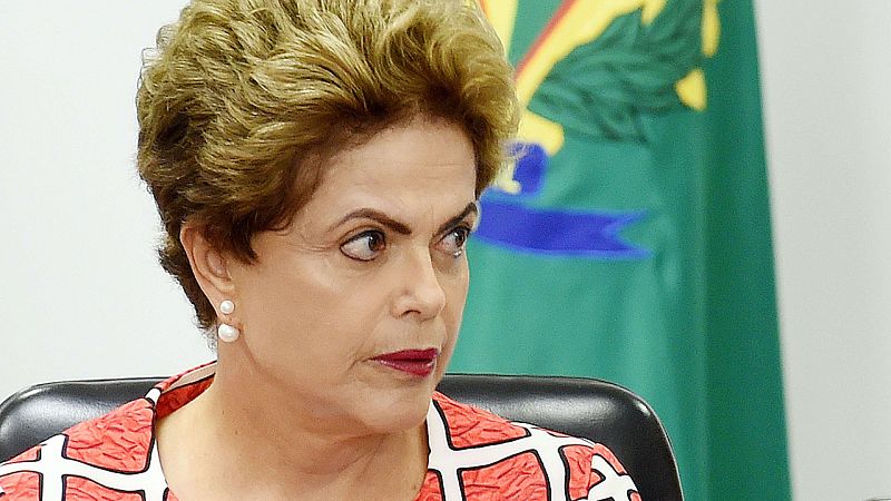 El presidente de la Cámara de Diputados brasileña autoriza la apertura de un juicio político para destituir a Rousseff