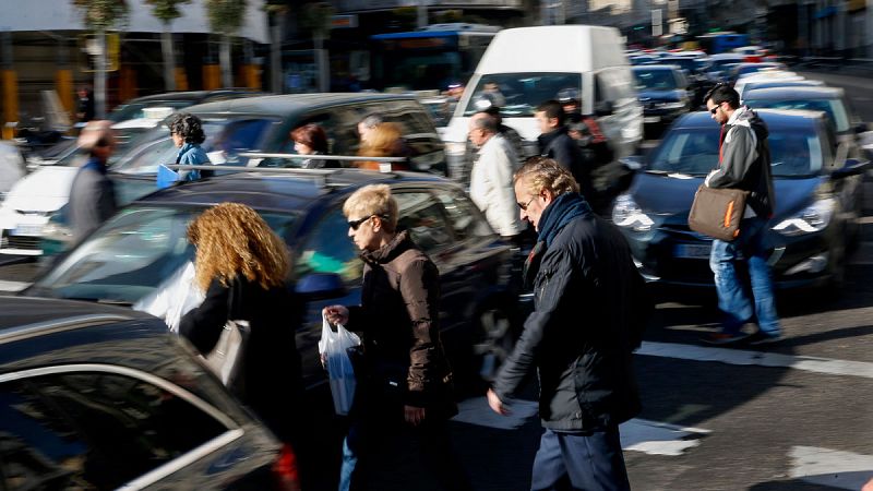 El Ayuntamiento de Madrid prohíbe aparcar por segundo día consecutivo por la contaminación