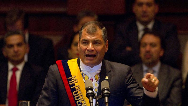 El Parlamento de Ecuador aprueba las enmiendas que incluyen la reelección indefinida