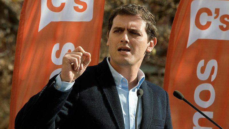 Rivera toma prestado el lema "Sí, se puede" de Podemos en un mitin