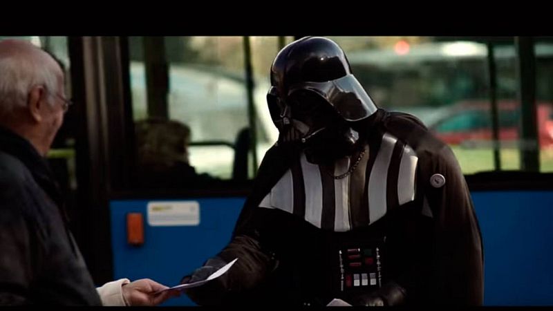 Darth Vader 'rompe' con el PP y se pasa a Podemos en un vídeo electoral