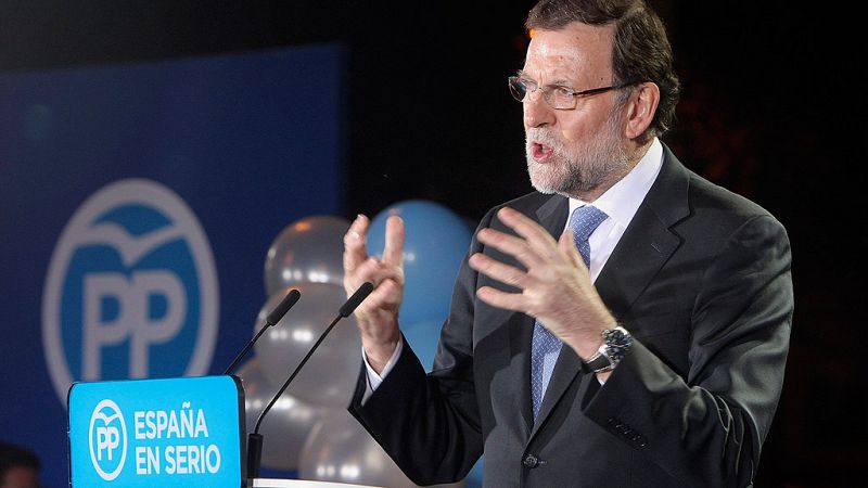 Rajoy previene contra el PSOE por sus "viejas ideas trasnochadas" y los nuevos que "hablan mucho"