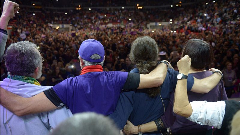 Iglesias carga contra el PSOE por "insultar" y avisa a Rajoy: "Vamos a gobernar, nosotros sí, en serio"