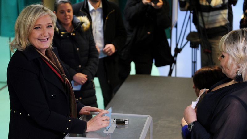 El Frente Nacional espera revalidar su victoria en la segunda vuelta de las regionales francesas