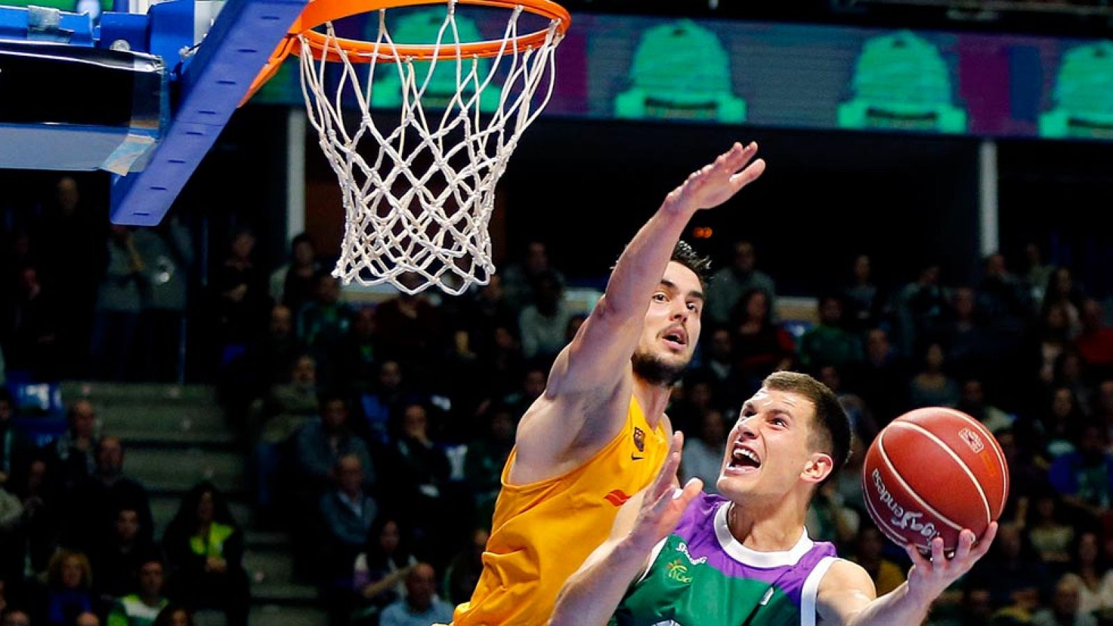 Unicja 77-81 FC Barcelona