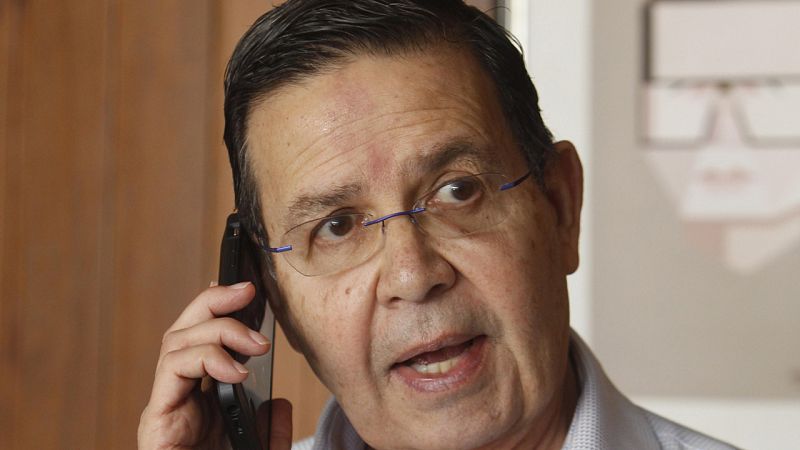 El expresidente hondureño implicado en el escándalo de la FIFA viaja para entregarse a EE.UU.