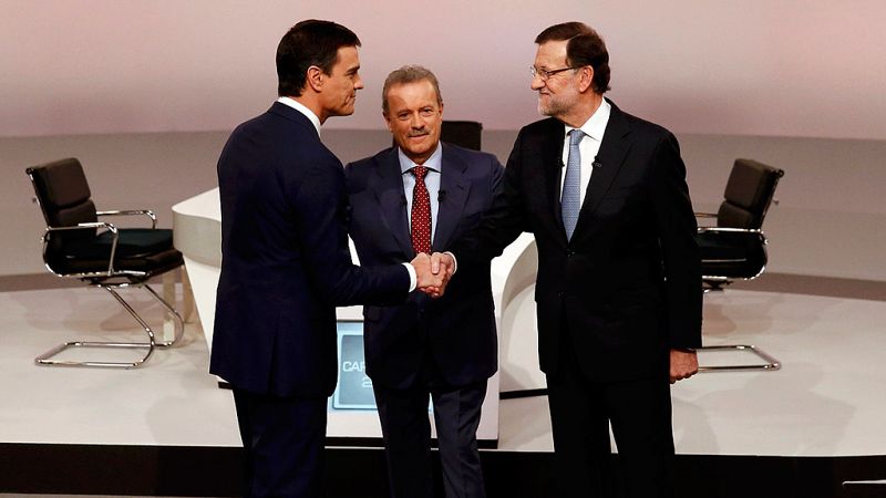 Rajoy defiende ser un "hombre honrado" en un bronco debate en el que Sánchez le llama "indecente" y "mentiroso"